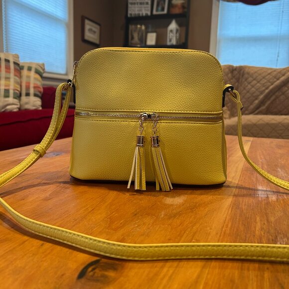 Crossbody Bag/ Should Bag w/ tassels - Picture 1 of 3